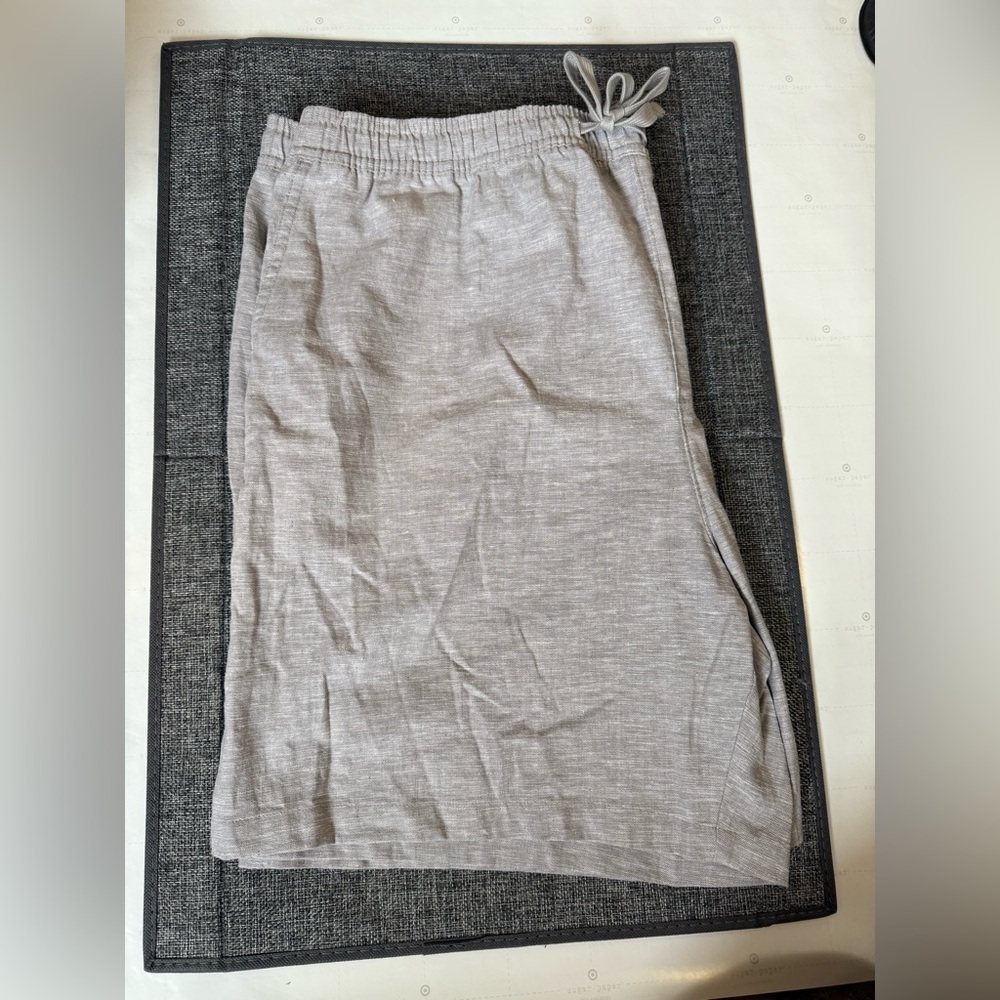 GAP Light Tan Casual Drawstring Cotton Shorts - XXL - Great Condition